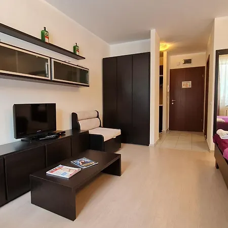 Gardens Apart-hotel Apartment *