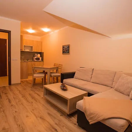 Gardens Apart-hotel *